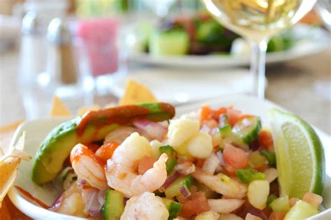  Ceviche de Camarón: Un Délice Acidulé et Frais pour une Évasion Mexicaine à Puerto Vallarta !