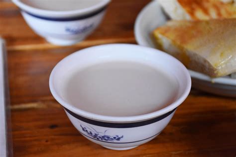  Le Yak Butter Tea : Une Infusion Crémeuse aux Arômes Ancestrals du Tibet ?