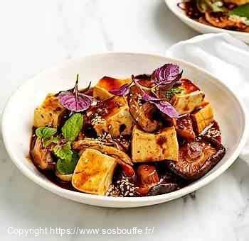  Le Tofu Braisé aux Champignons: Un Plat Reconfortant à Déguster avec Passion et Douceur!