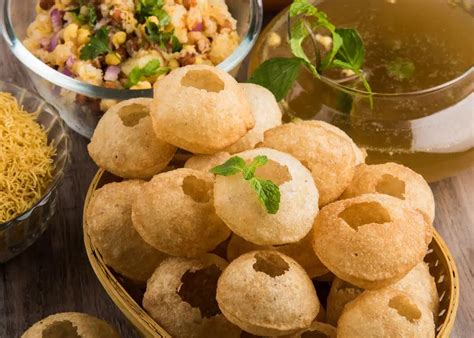  Pani Puri: Une Explosion d'Aromes Frais et Piquants en un Seul Mord