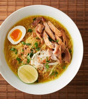  Soto Ayam! Une Soupe Indienne Détournée Par Des Aromes Croustillants et Un Bouillon Exquis.